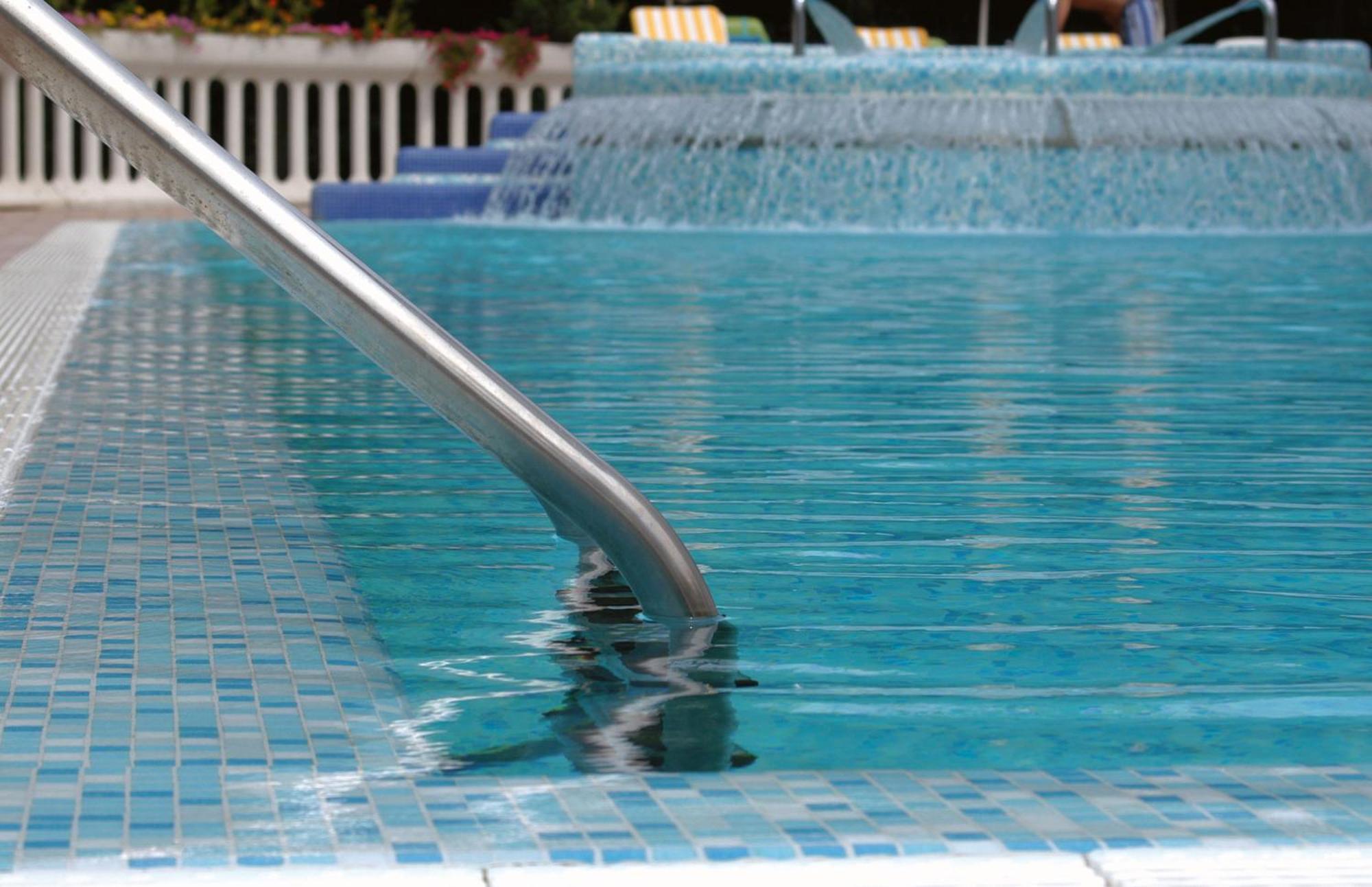 לאזיסה Hotel Smeraldo מראה חיצוני תמונה