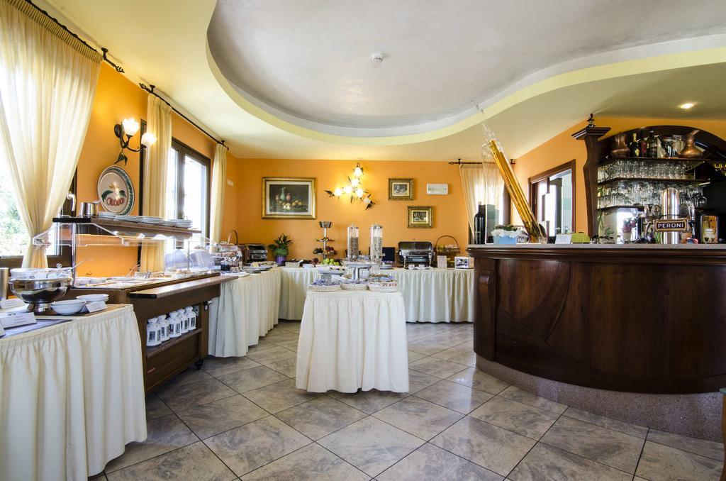 לאזיסה Hotel Smeraldo מראה חיצוני תמונה