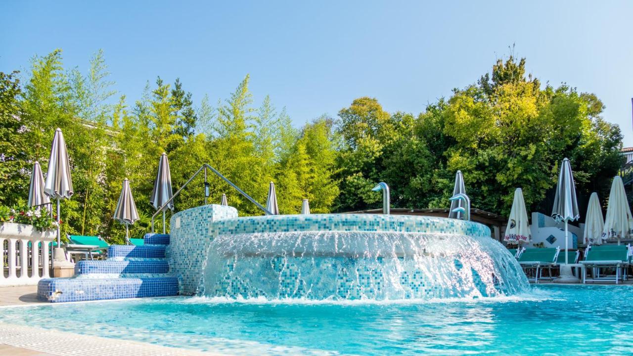 לאזיסה Hotel Smeraldo מראה חיצוני תמונה