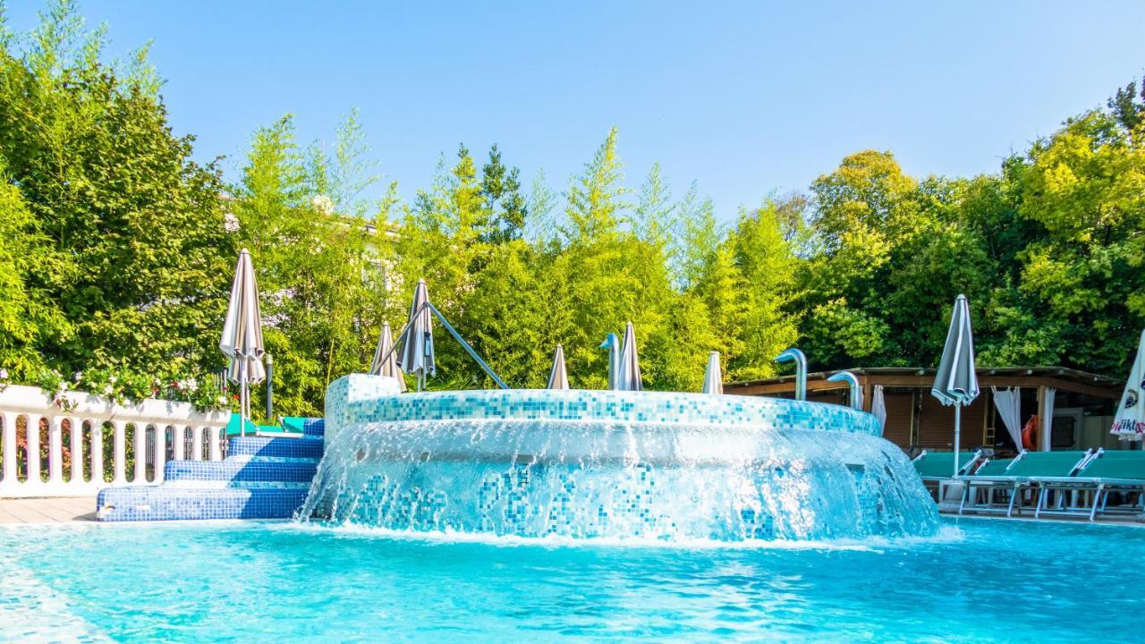 לאזיסה Hotel Smeraldo מראה חיצוני תמונה